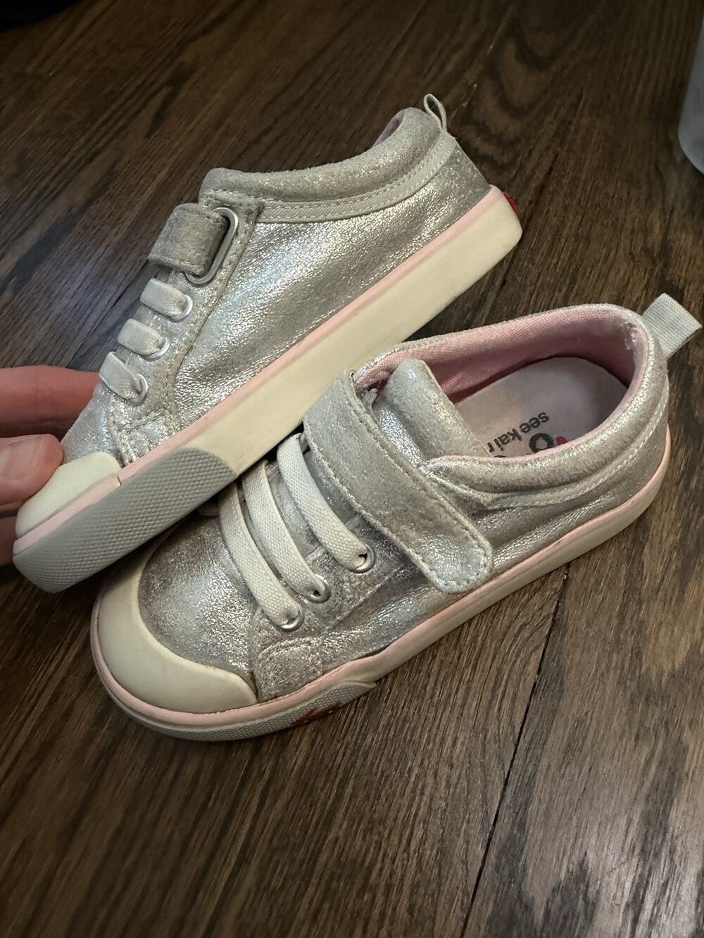 See Kai Run Kristin silver/pink shinmer sneakers Little Girls Sz 11